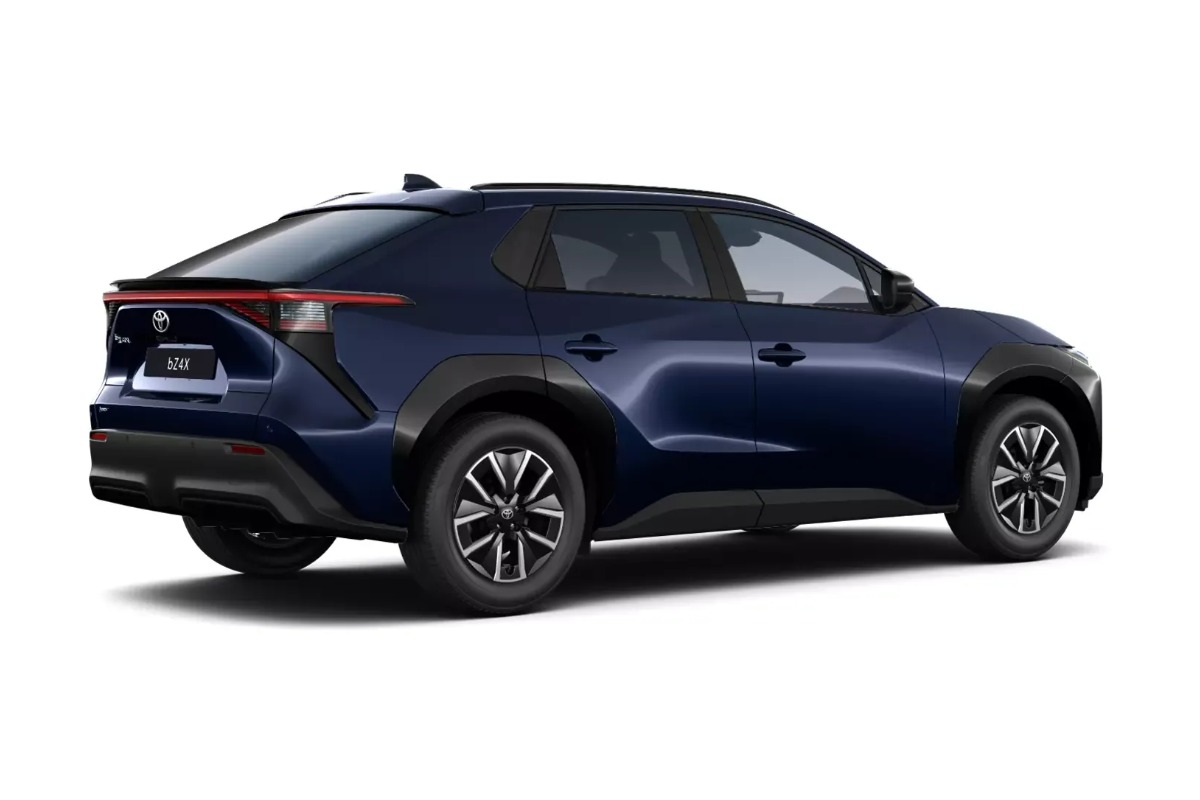 zu sehen: Toyota BZ4X heckansicht