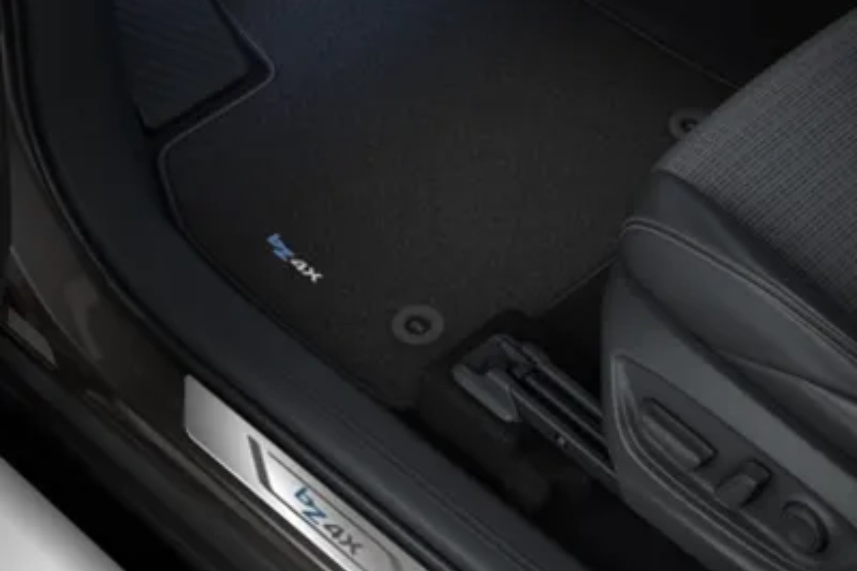 zu sehen: BZ4X Einstieg